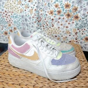 Nike Pastel Multicolor Sneakers